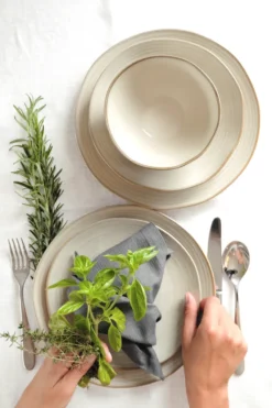 Mäser 931371 Nottingham Vintage Tafel-Service Für 4 Personen Mit Speiseteller Und Suppenteller Im Retro-Look, Steinzeug, Beige, 8-teilig (1 Set) 14 Mäser 931371 Nottingham Vintage Tafel-Service Für 4 Personen Mit Speiseteller Und Suppenteller Im Retro-Look, Steinzeug, Beige, 8-teilig (1 Set) -Küche Produkt Geschäft 123b9a9f41468d340c08df61066f8875