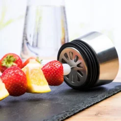 Wasserkaraffe Glas 1 L Mit Früchtespieß Edelstahl Ausguss 15 Wasserkaraffe Glas 1 L Mit Früchtespieß Edelstahl Ausguss -Küche Produkt Geschäft 1b48c6b496b1a1f4f16b530fa35f0bc3