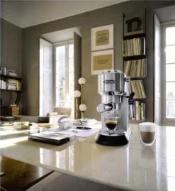 De'Longhi DeLonghi EC685.M Dedica Style Siebträger Espressomaschine Silber -Küche Produkt Geschäft 2d949ec0361546c54a9ac13be8565d3d