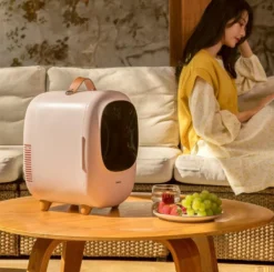 Baseus Mini Beauty Kühlschrank Für Kosmetik Reisekühlschrank Mit Heizung 8l 220V EU / 12V Weiß 33 Baseus Mini Beauty Kühlschrank Für Kosmetik Reisekühlschrank Mit Heizung 8l 220V EU / 12V Weiß -Küche Produkt Geschäft 330b7d60e2f29071c27cab42852ae982