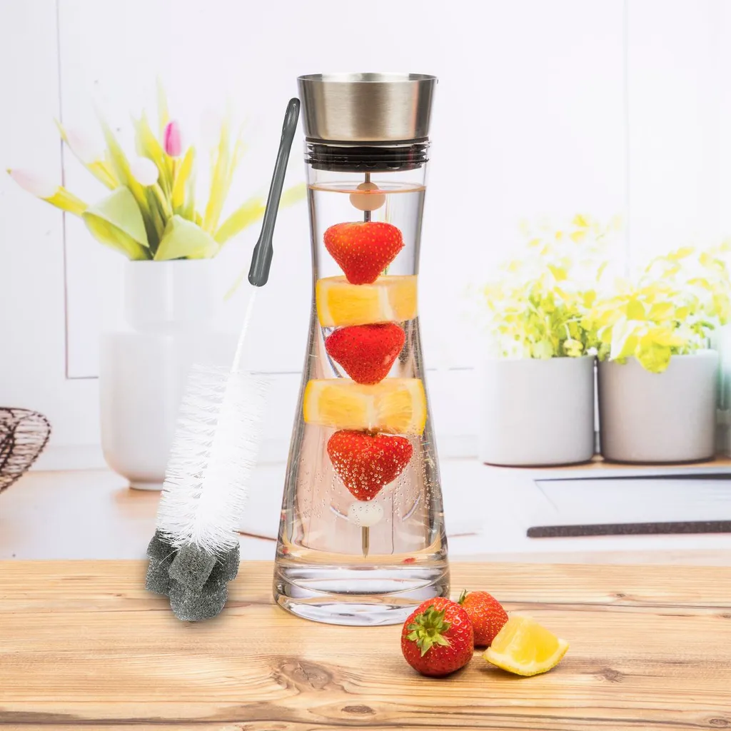 Wasserkaraffe Glas 1 L Mit Früchtespieß Edelstahl Ausguss 1 Wasserkaraffe Glas 1 L Mit Früchtespieß Edelstahl Ausguss