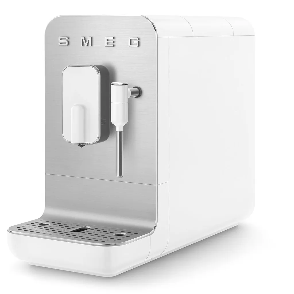 Smeg BCC02WHMEU Kompakte Kaffeevollautomat Mit Dampffunktion Weiss 1 Smeg BCC02WHMEU Kompakte Kaffeevollautomat Mit Dampffunktion Weiss