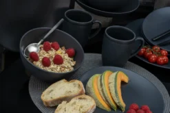 CreaTable 23145 Kombiservice Soft Touch Black Für 4 Personen, Steinzeug, Schwarz (1 Set, 16-teilig) 14 CreaTable 23145 Kombiservice Soft Touch Black Für 4 Personen, Steinzeug, Schwarz (1 Set, 16-teilig) -Küche Produkt Geschäft 46d8a13f93622fd2cbd95e3959ce0768