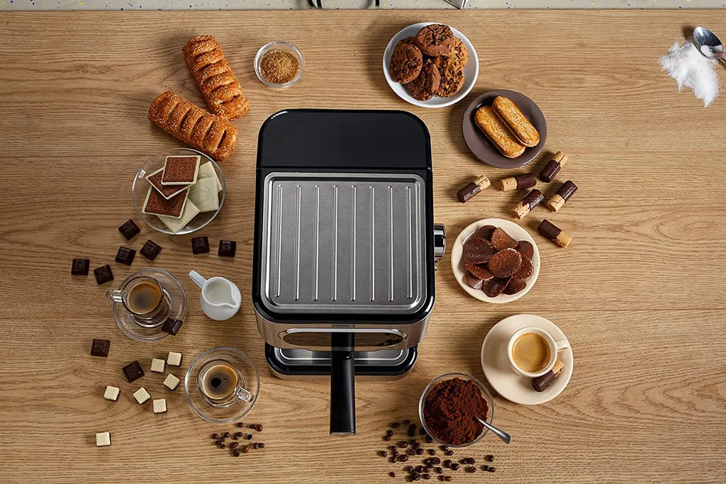 Gorenje ESCM 15 DBK Espressomaschine Mit Siebträger/Professioneller Milchaufschäumer Für Cremigen Capuccino/TouchControl/TemperatureControl/EasyClean/1,5 L Wassertank/1100 W/30 Cm/15 Bar/Edelstahl 6 Gorenje ESCM 15 DBK Espressomaschine Mit Siebträger/Professioneller Milchaufschäumer Für Cremigen Capuccino/TouchControl/TemperatureControl/EasyClean/1,5 L Wassertank/1100 W/30 Cm/15 Bar/Edelstahl – Bild 6