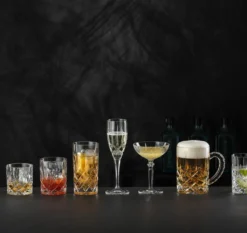 Nachtmann 0091899-0 Noblesse Whisky-Set, 1 X Karaffe/Dekanter + 2 X Whisky-Becher, Klar (1 Set) -Küche Produkt Geschäft d588c1eab5489267f01ee0eb9969a4cb