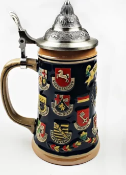 Bierkrug Mit Deckel Deutschland Bundesländer 0,5 Liter 6 Bierkrug Mit Deckel Deutschland Bundesländer 0,5 Liter -Küche Produkt Geschäft e1e2f6cf0144a8bb07fb2c6e25b94e7b